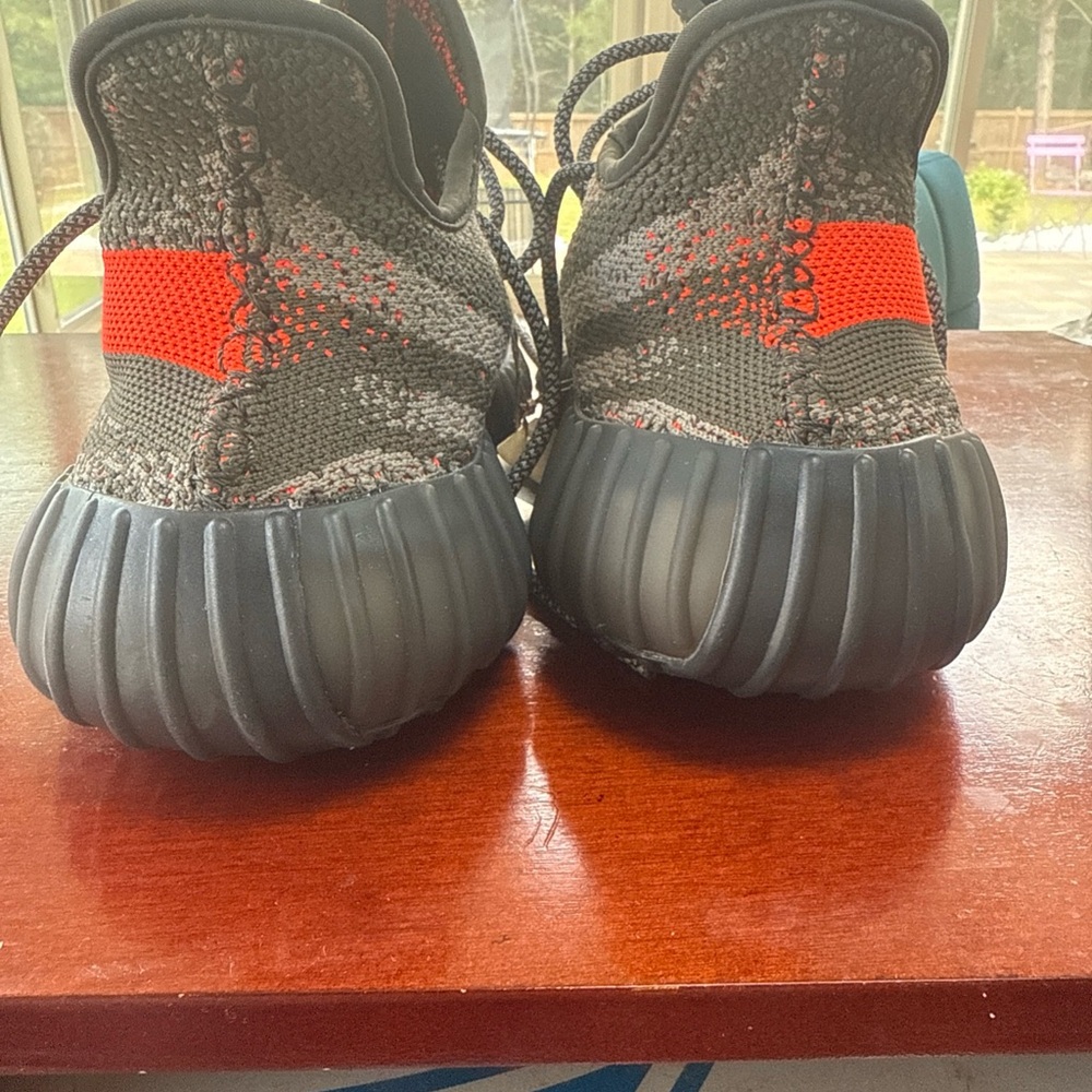 Adidas YZY 350 V2 Box in Classic Brown size 9 in men’s - Picture 4 of 10